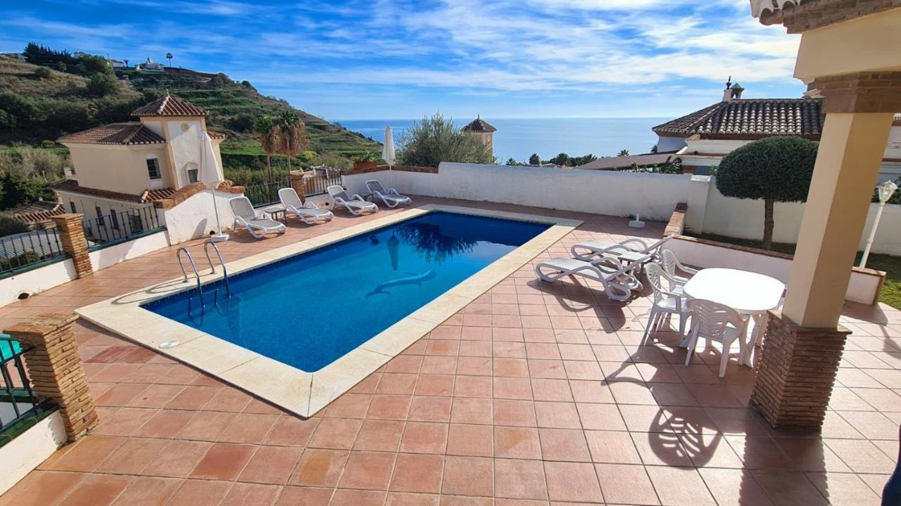 Silhouse Nerja Villas Beach Экстерьер фото
